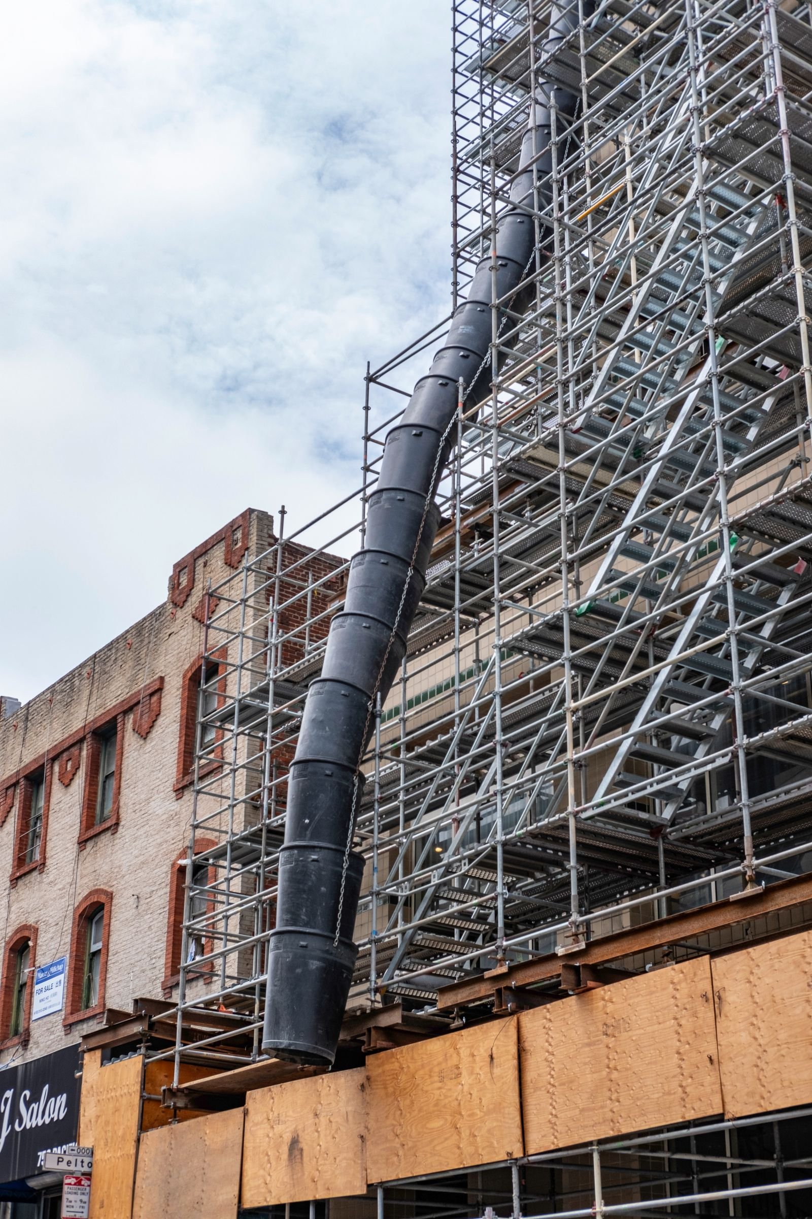 Scaffolding system on a construction project